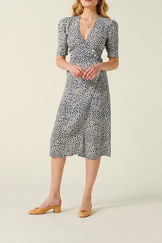 Classic Silhouette-Button Tea Break Wrap Dress