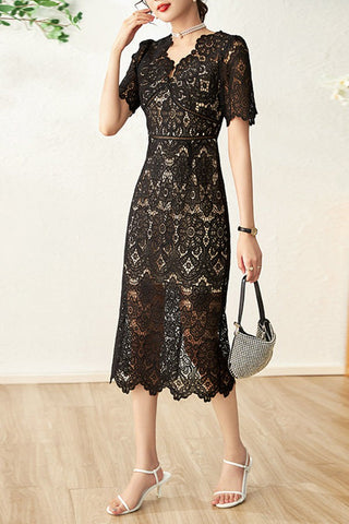 Lace Short-sleeved V-neck Slim Dress