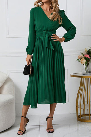 Effortless Elegance V-neck Puff Sleeve Pleated Dress