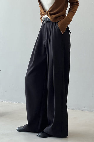 Elegant and simple Suited wide-legged pants