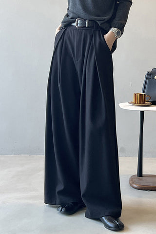 Elegant and simple Suited wide-legged pants