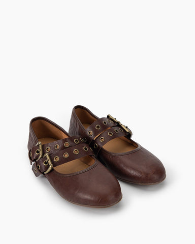 Versatile Leather Mary Jane Flats with Adjustable Straps