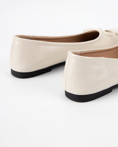 Shallow-Bow-French-Comfort-Flats