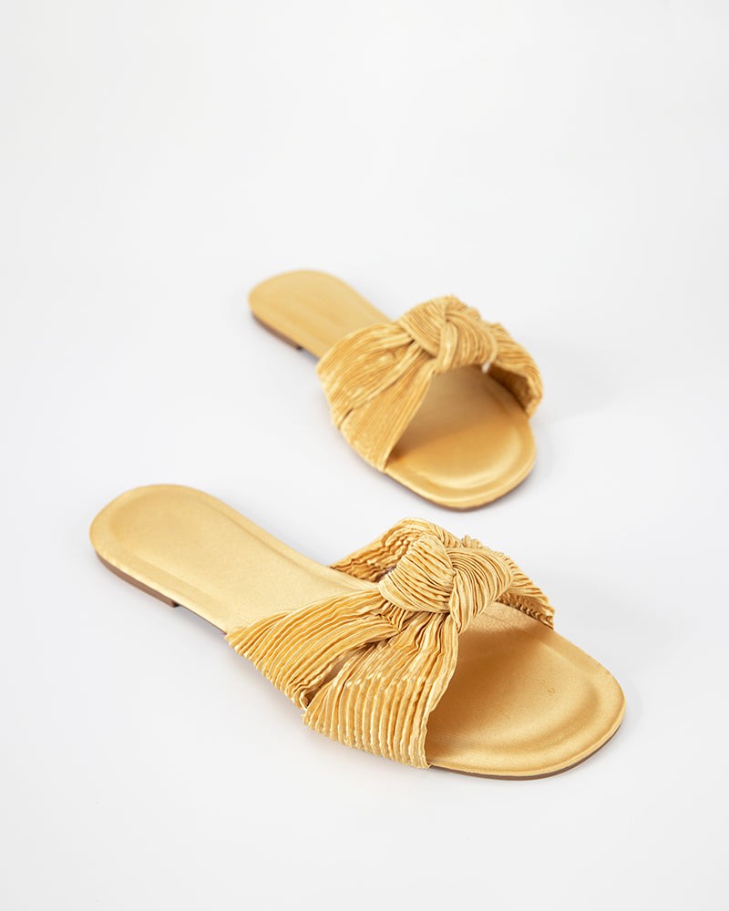 Sheepskin-One-Line-Bow-Flat-Sandals