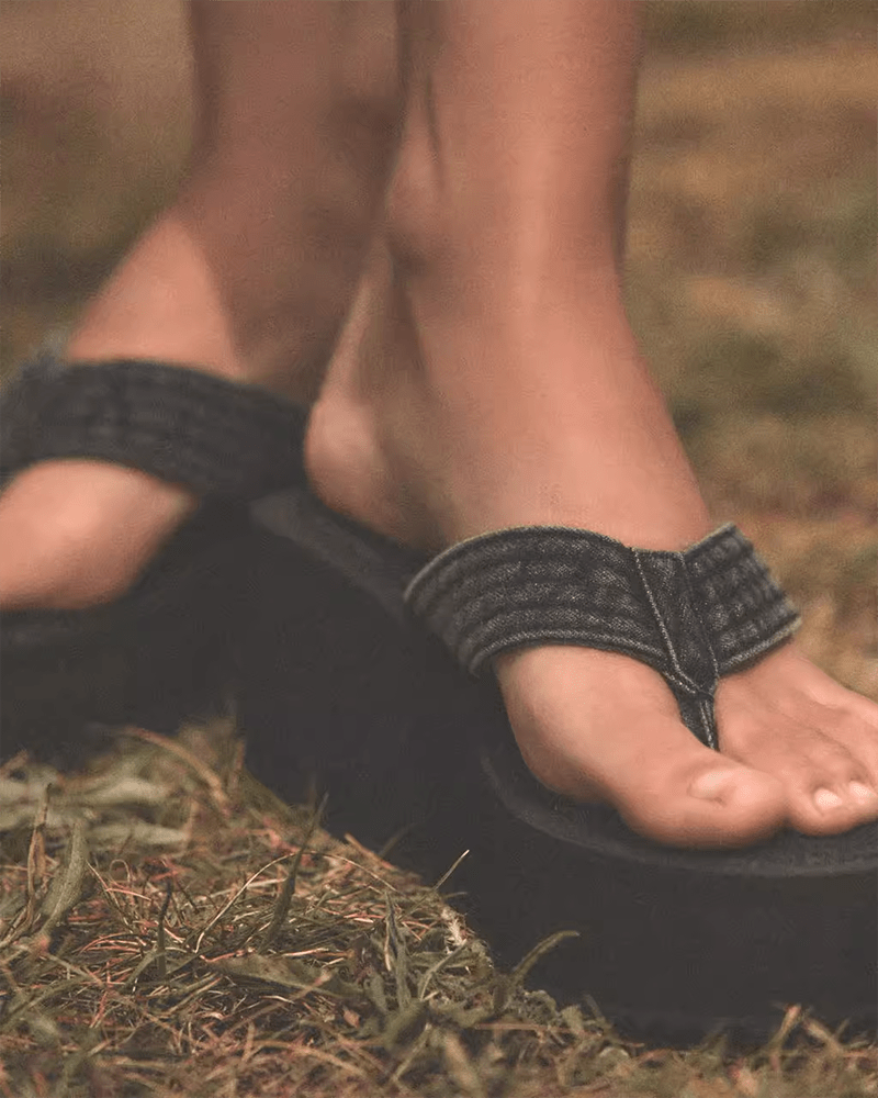 Black-Denim-Heightened-Platform-Flip-flops