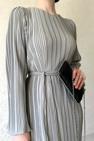 Chic Horn Sleeve Pleated Maxi Dress