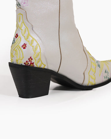 Retro Flower Embroidered Mid Calf Western Boots