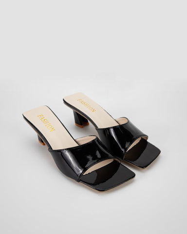 Square Toe Mid Heel One Piece Sandals