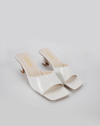 Square Toe Mid Heel One Piece Sandals