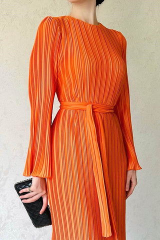 Chic Horn Sleeve Pleated Maxi Dress