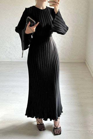 Chic Horn Sleeve Pleated Maxi Dress