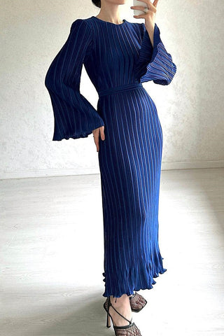 Chic Horn Sleeve Pleated Maxi Dress