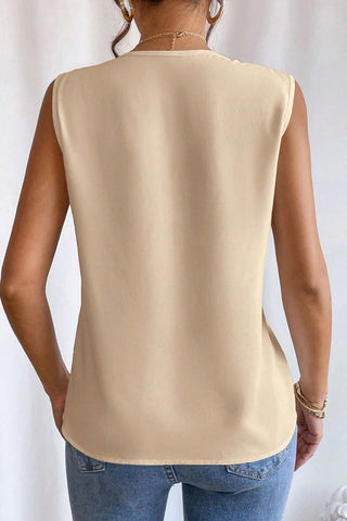 Multi-layered V-neck Solid Color Sleeveless Top