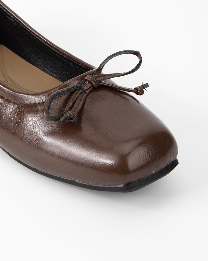 Shallow-Bow-French-Comfort-Flats