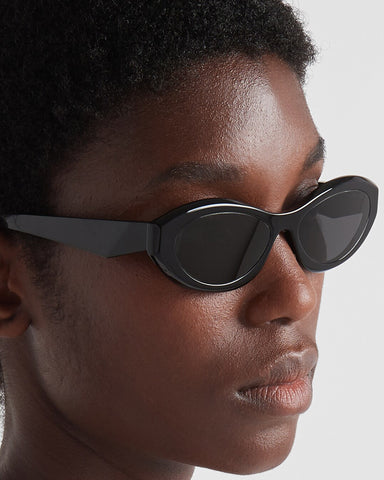 Women's Sinuous Frame Sunglasses