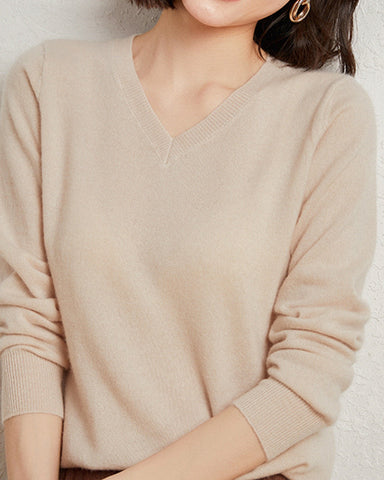 100% Cashmere V-Neck Knit Sweater