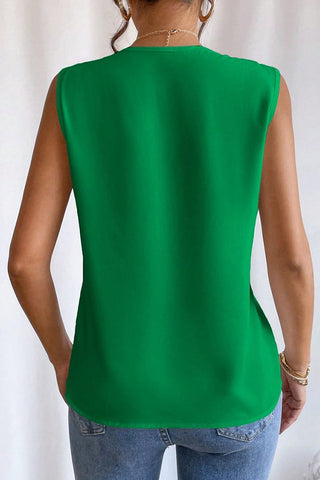 Multi-layered V-neck Solid Color Sleeveless Top